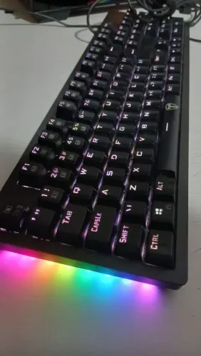 Teclado mecânico bermuda