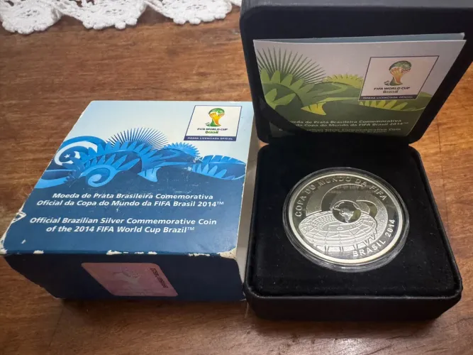 Lote 2 Moedas de Prata 5 Reais Copa do Mundo 2014 - Completas no Estojo