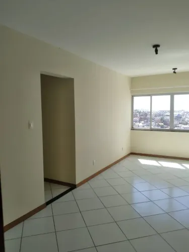 ALUGO 3/4 com suíte em Armação