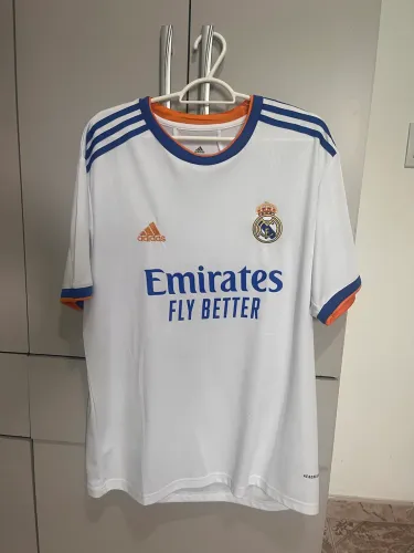 Camisa oficial do Real Madrid 21/22