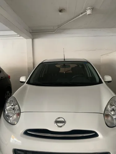 Nissan March SV 1.6 16V Flex Fuel 2014