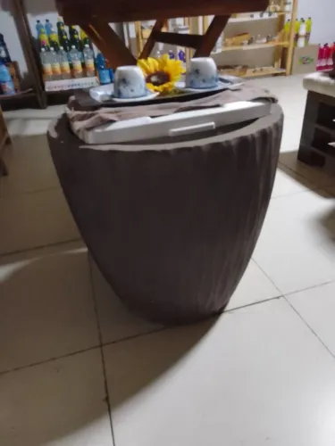 Vendo vaso de planta ,no material carbono plástico 