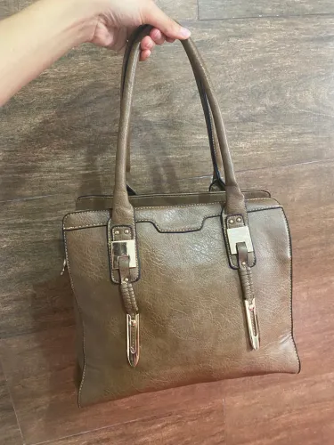 Bolsa de ombro seminova
