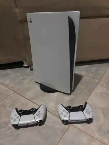 Ps5 + 2 controles originais