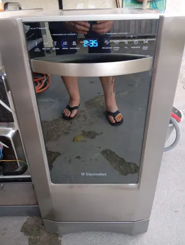 Lava louças Electrolux Blue Touch 9 serviços 