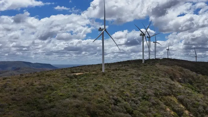 fazenda com 1.351 hectares com 8.4 aerogeradores  com renda de 35 mil ao mês
