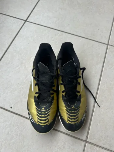 Chuteira Adidas F50 Club Messi Society