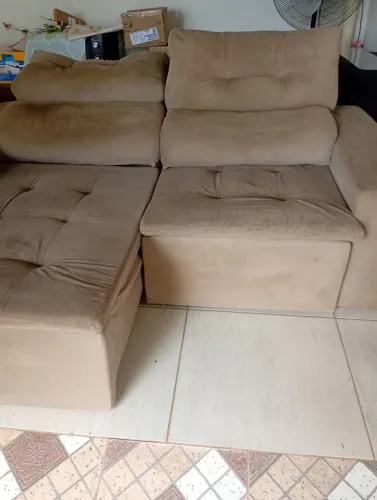 Sofá retrátil e reclinável bem conservado entrego