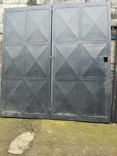 VENDO PORTÃO DE CHAPA