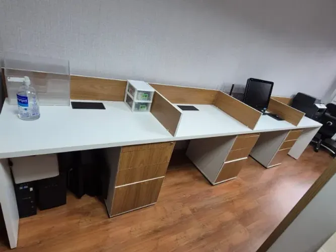 MESA DE ESCRITÓRIO