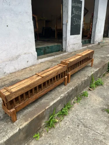 Comedouro para galinhas e aves
