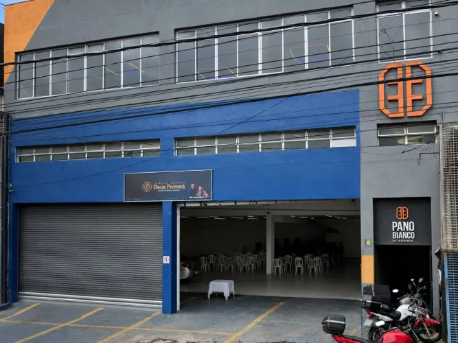 Loja na Avenida Dona Belmira Marin, 1790 360 m²
