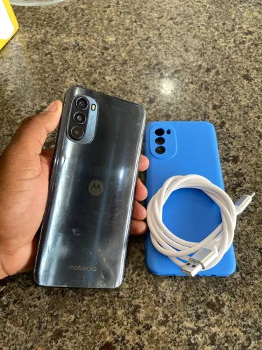 Vendo moto g52 de 128gb com NFC