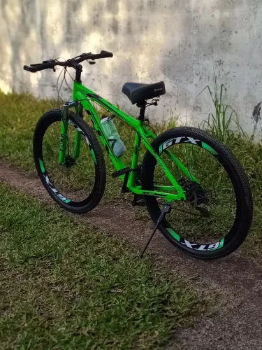 Bicicleta GTX aro 29 estado de nova , comprei nova e andei umas 5 ,6 vezes só.