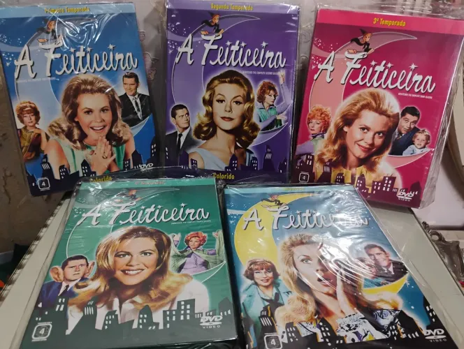 Boxset Série "A Feiticeira" 1ª a 5ª Temporada Edição de Colecionador Lacrada Sem Uso