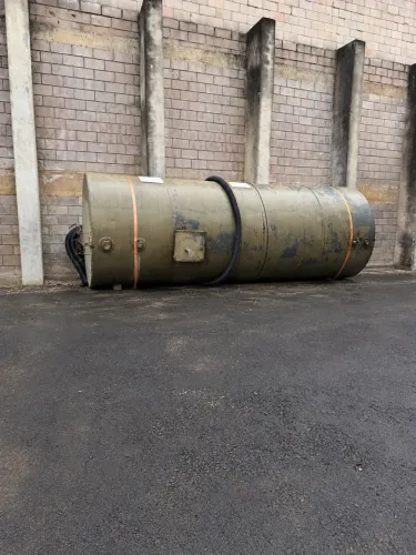 Tanque grande de combustível
