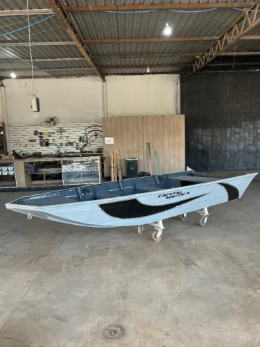 Canoa Soldada com Estrutura Robusta e Alta Performance - A partir de 7.990,00