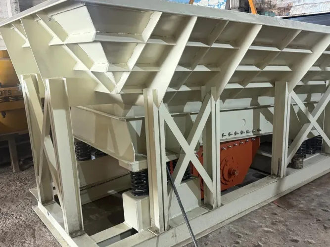 Alimentador Vibratório 4000x1200 Novo com Acionamento FAÇO - Alta Produção