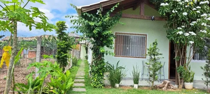 Casa para Venda em Florianópolis, Rio Vermelho, 3 dormitórios, 2 banheiros, 2 vagas