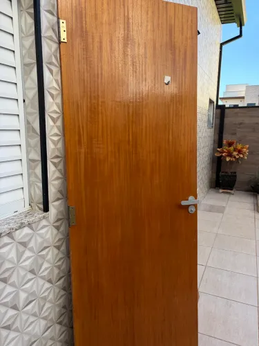 Porta de Madeira 0,72cm x 2,10m