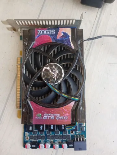 Placa Vídeo Zogis NVIDIA GeForce GTS 250<br>R$ 200,00