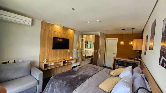 Studio / Loft em andar alto mobiliado na Granja Brasil em Itaipava