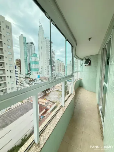 Cobertura Plana Semi-Mobiliada para Alugar - Centro de Balneário Camboriú - SC