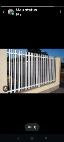 Trabalho com pequeno reparo de porta e portão mas lixeira churrasqueira