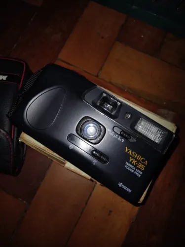 Câmera analógica Yashica YK-35 funcionando, testada com filme