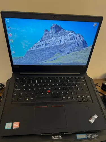 NNotebook potente e pronto para uso + acessórios