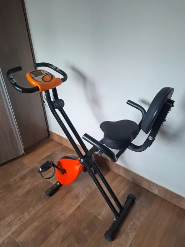 Bicicleta Ergométrica Dobrável WCT Fitness - Laranja e Preto