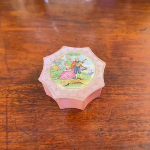 Caixinha de Porcelana Japonesa.
