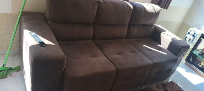 Sofá retrátil 3 lugares