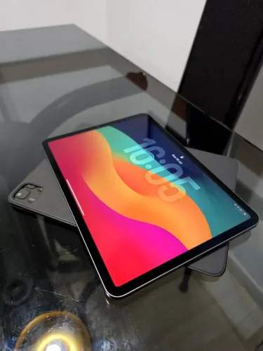 APPLE iPad Pro M1 WiFI 11", 256GB + Smart Keyboard Folio + apple Pen 2a geração