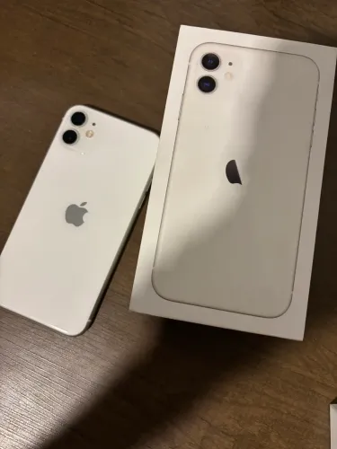 iPhone 11