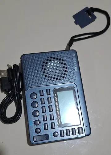 Radio Retekess V115 digital portátil Cor preto