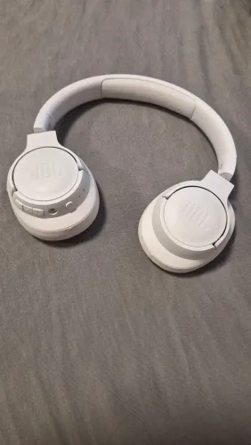 Fone de Ouvido JBL tune 720 - QUEBRADO
