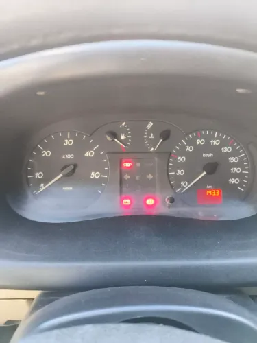 Renault Master 2.5 DCI 16V 115cv 16L Diesel 2007