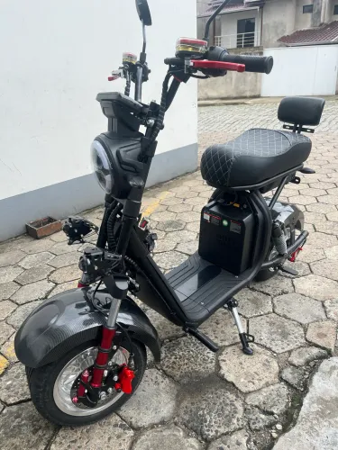 SCOOTER 1000w em estado de nova( 4 meses de uso)?