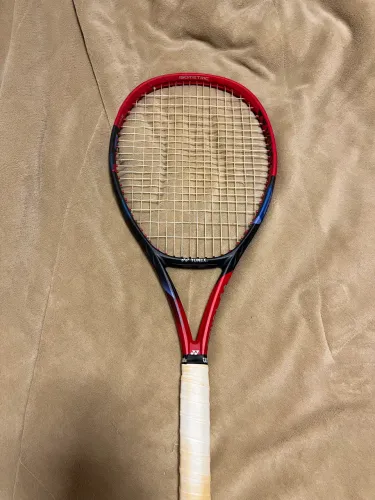Yonex vcore 100