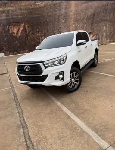 Toyota Hilux CD SRX 4X4 2.8 TDI 16V Diesel Aut. 2017