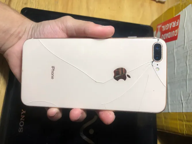 IPhone 8 Plus Dourado - 100%?