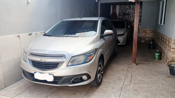 Chevrolet Onix Hatch LT 1.4 8V Flex Power Mec. 4P 2014