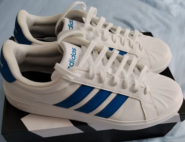Tênis Adidas Novo Original Tamanho 43
