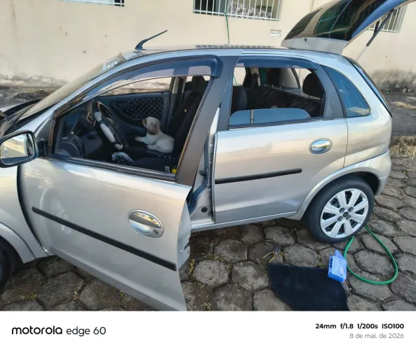 Carro praticamente novo