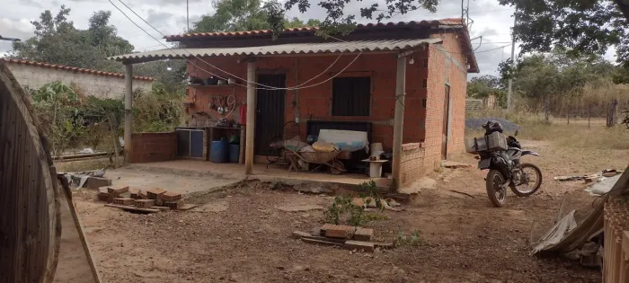 Vende-se chácara, dois mil metros quadrados, Aceito troca