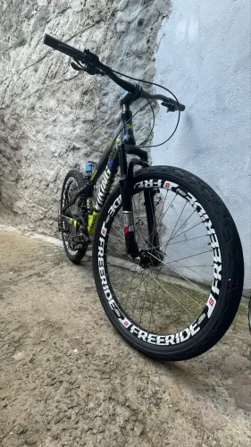     Vendo Bicicleta VikingX Aro 26 