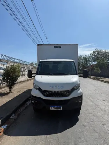 Iveco Daily 65-170 2023 3/4 Completo