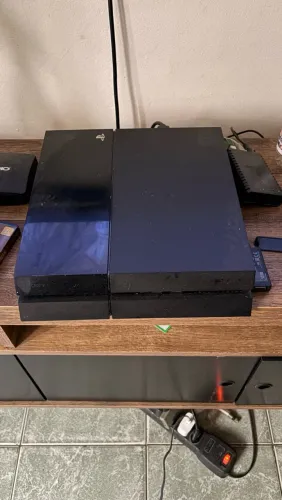 PlayStation 4 PS4 com Defeito + 2 Controles | Para Reparo