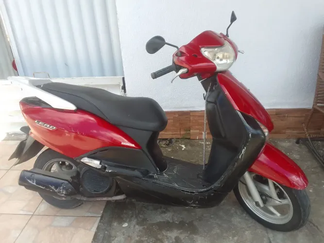 Moto Honda lead 110 c/partida elétrica ano 2013 cor vermelha conservada meu zap *6
